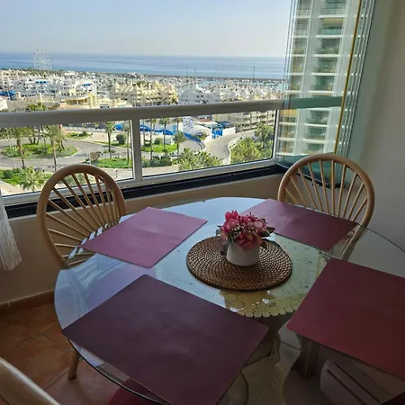 Apartamento En Primera Linea Benalmádena
